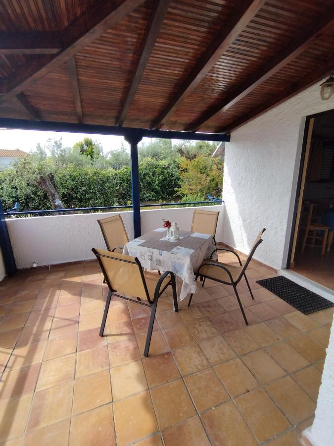 Takis Haikos House Two Minutes Walk To The Beach Peroulia Vounaria Luaran gambar