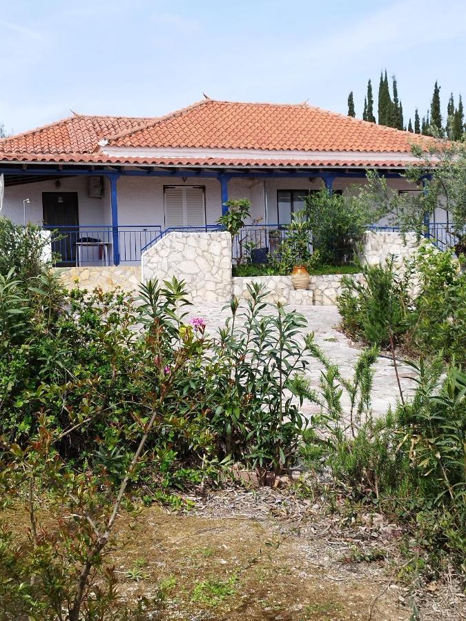 Takis Haikos House Two Minutes Walk To The Beach Peroulia Vounaria Luaran gambar