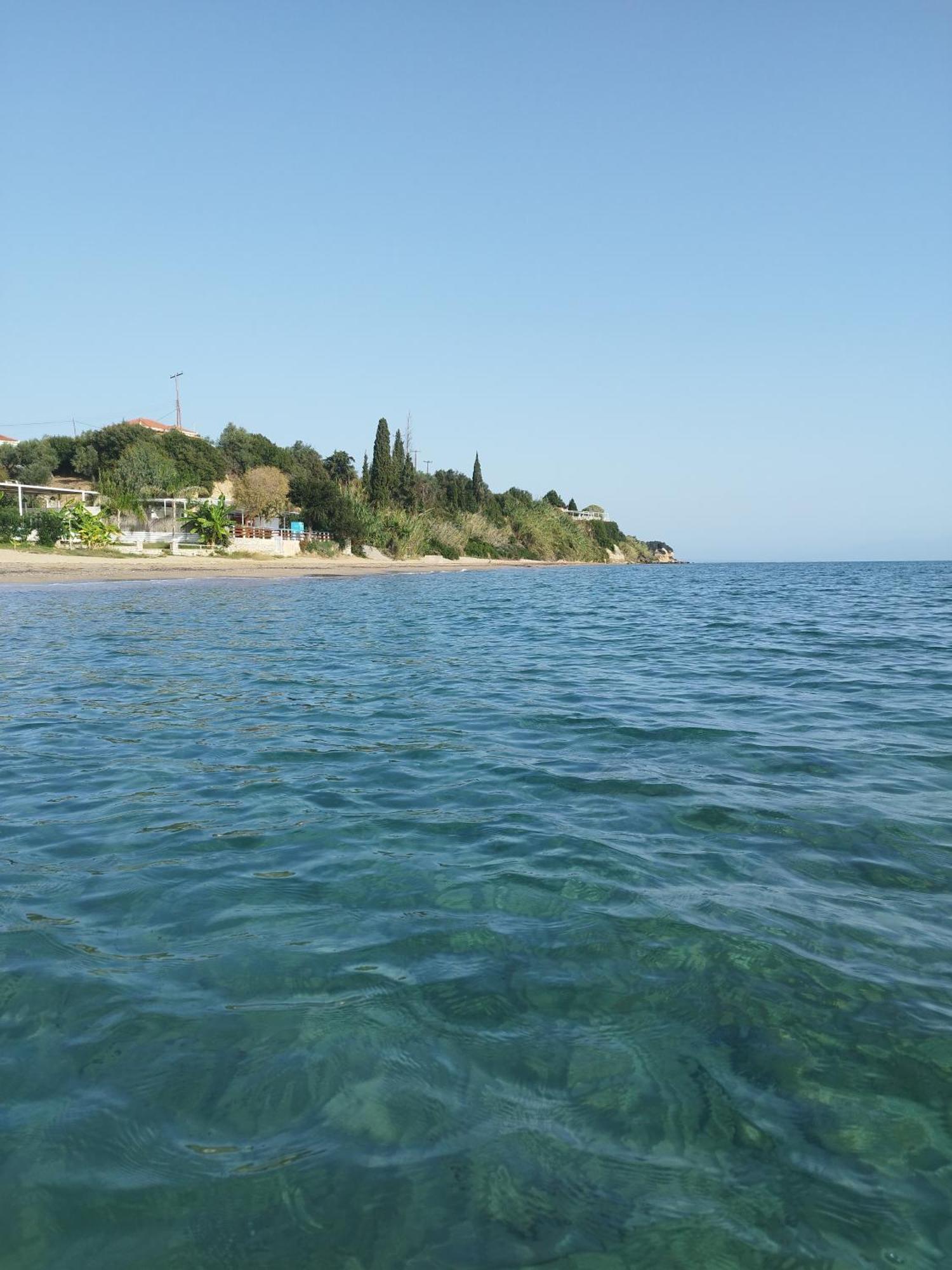 Takis Haikos House Two Minutes Walk To The Beach Peroulia Vounaria Luaran gambar