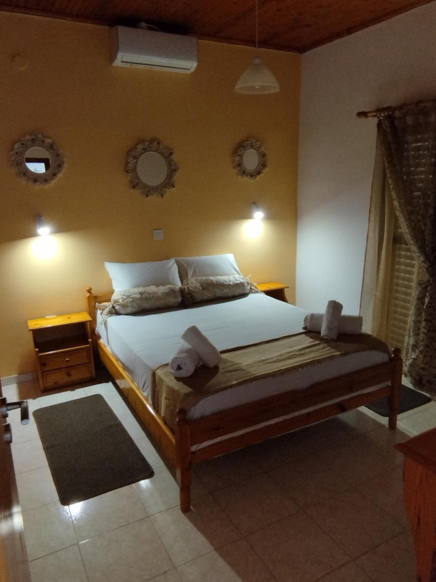 Takis Haikos House Two Minutes Walk To The Beach Peroulia Vounaria Luaran gambar