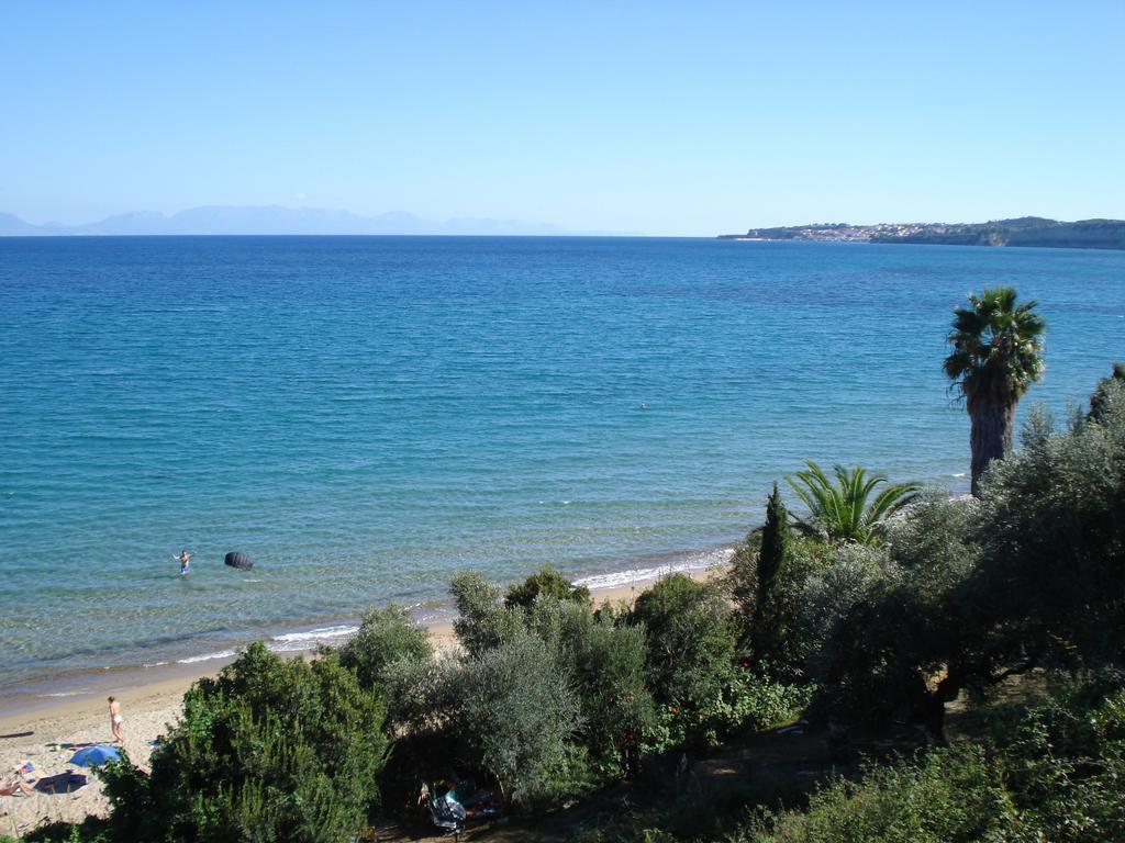 Takis Haikos House Two Minutes Walk To The Beach Peroulia Vounaria Luaran gambar